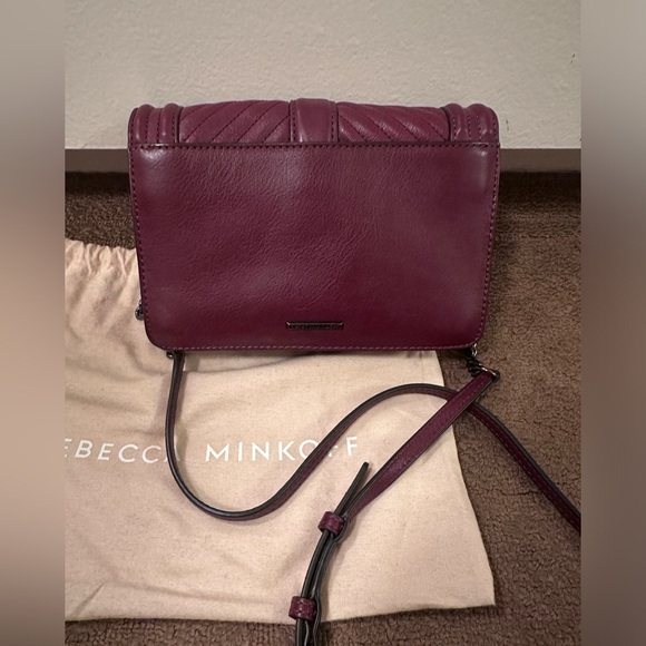 Rebecca Minkoff Chevron Quilted Avery Shoulder bag. Slightly used. - Picture 4 of 5